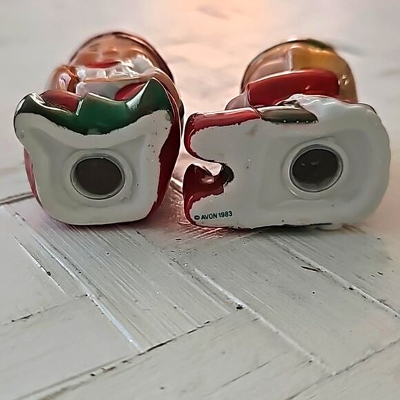 Avon Vintage 1983 Toy Making Elves Salt & Pepper Shakers Boy & Girl 2.5" x 1.5" - Picture 6 of 6